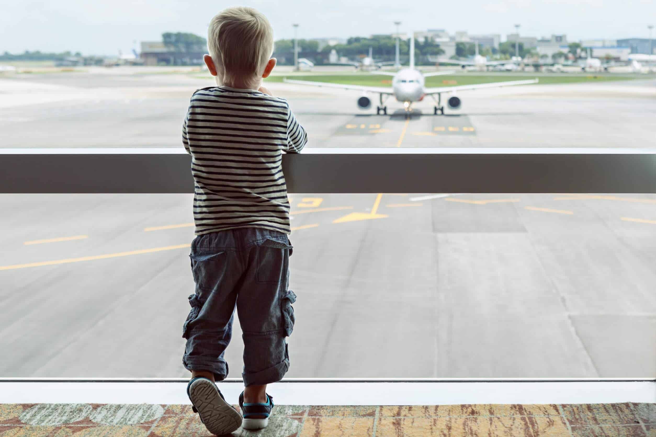 Séparation : voyager seul avec un enfant